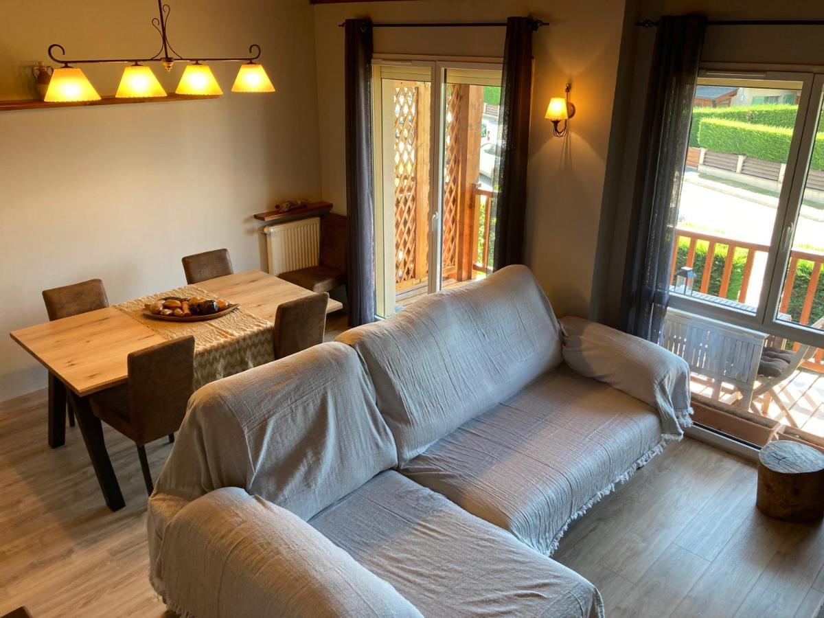 شقة Casita Planes Surroca بورغ مدام المظهر الخارجي الصورة